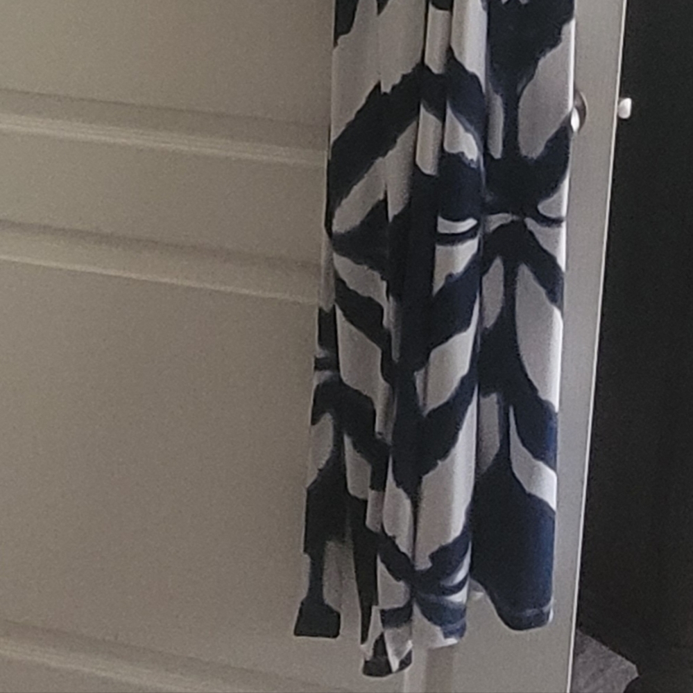 Muse blue & white multi backless maxi dress. Size 10. - Picture 2 of 9